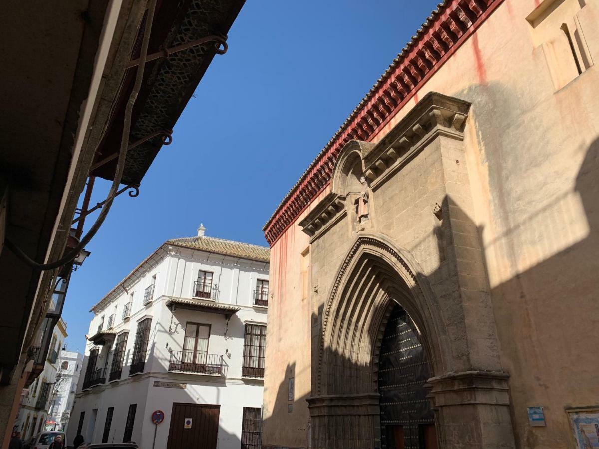 C Buen Viaje 5 * Seville